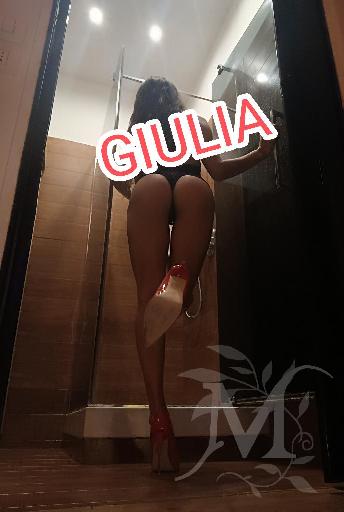 Giulia Italiana e Sensuale 8