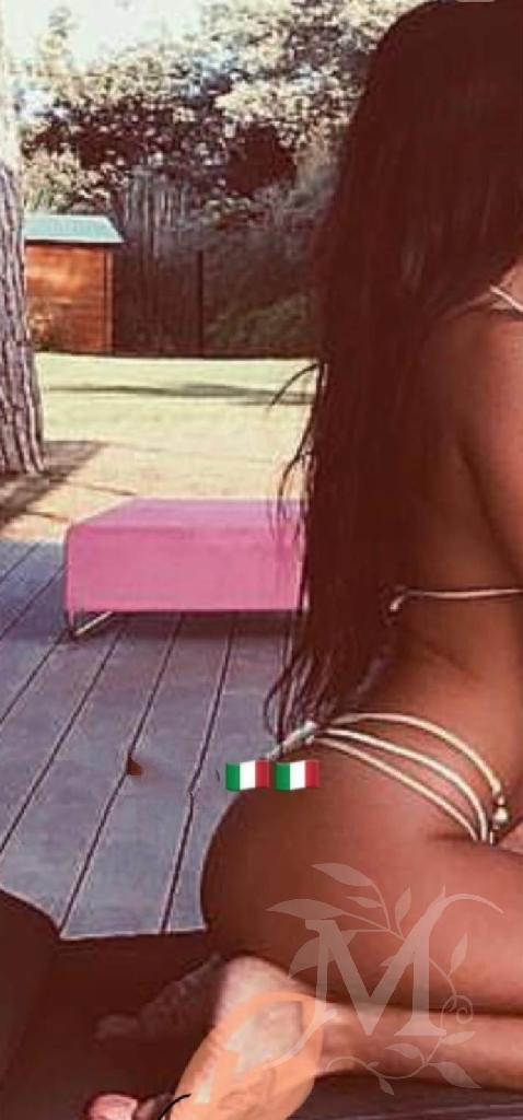 Martina stupenda massaggiatrice italiana 2