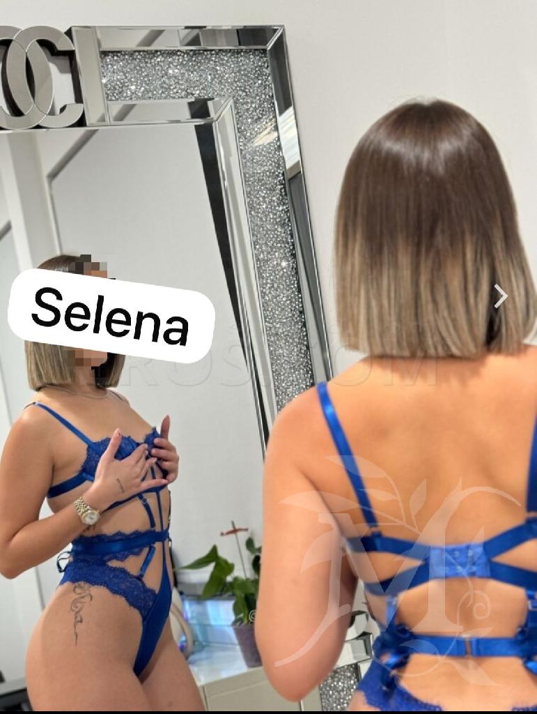 Selena 9