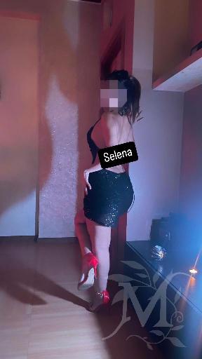 Selena 13